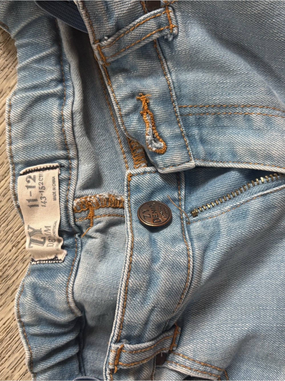 Denim&Co Light Blue Women's Jeggings with Contrast Stitching